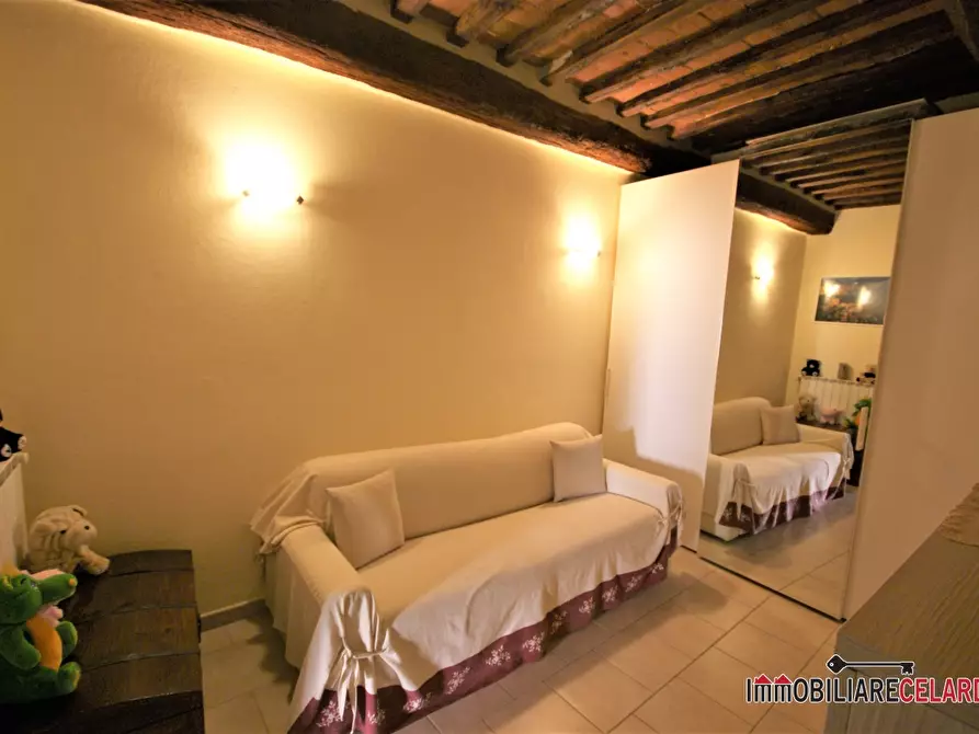 Immagine 9 di Appartamento in vendita  a Colle Di Val D'elsa