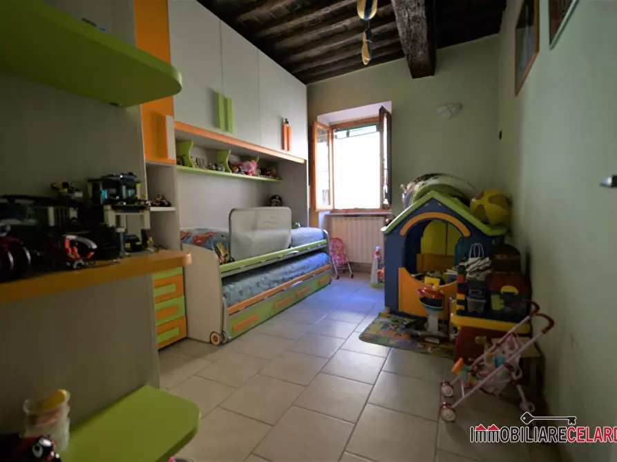 Immagine 6 di Appartamento in vendita  a Colle Di Val D'elsa