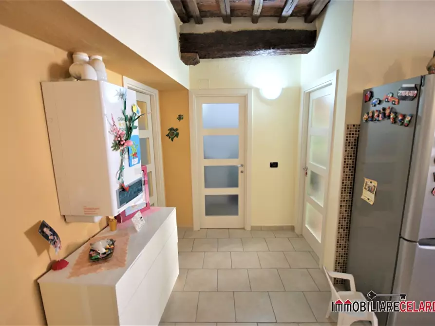 Immagine 5 di Appartamento in vendita  a Colle Di Val D'elsa