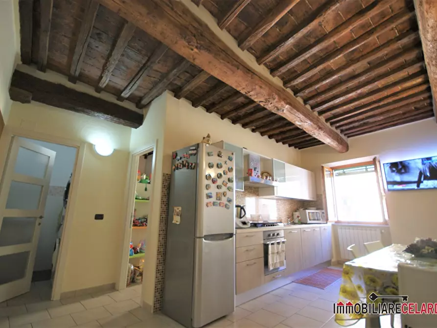 Immagine 4 di Appartamento in vendita  a Colle Di Val D'elsa