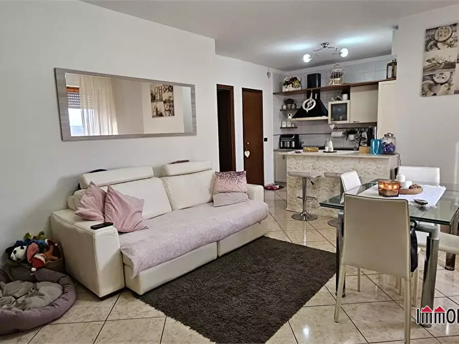 Immagine 2 di Appartamento in vendita  a Colle Di Val D'elsa