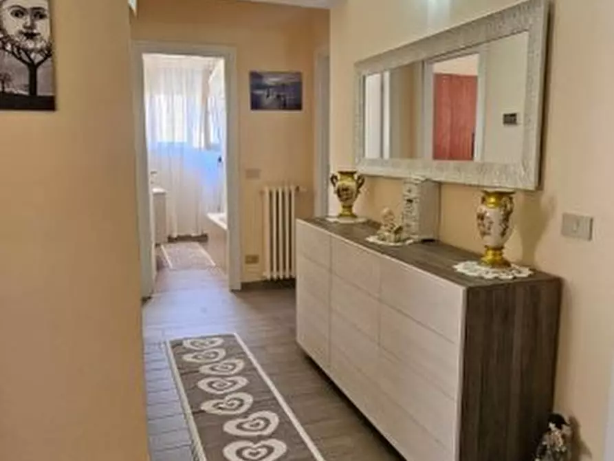 Immagine 10 di Appartamento in vendita  a Colle Di Val D'elsa