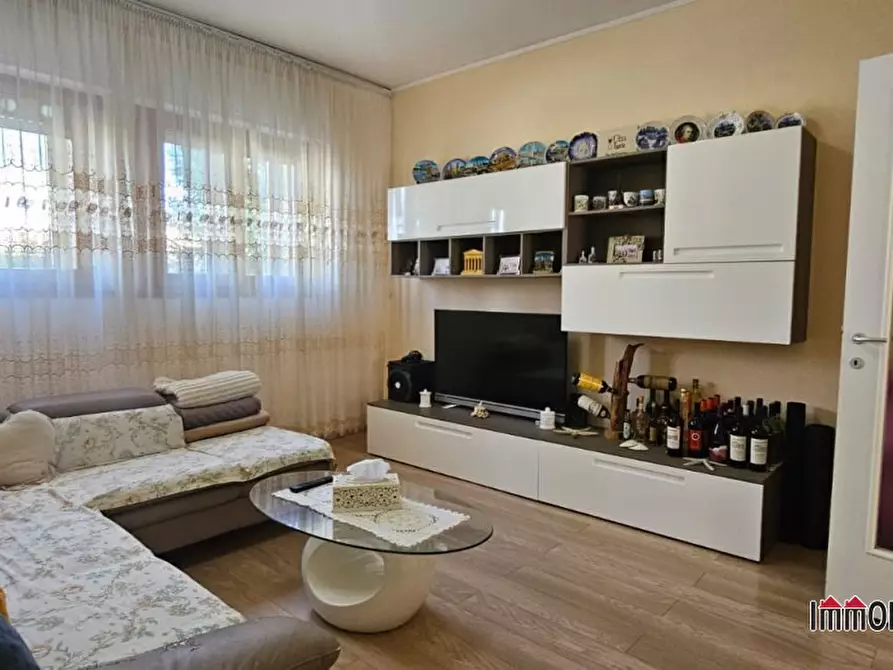 Immagine 2 di Appartamento in vendita  a Colle Di Val D'elsa