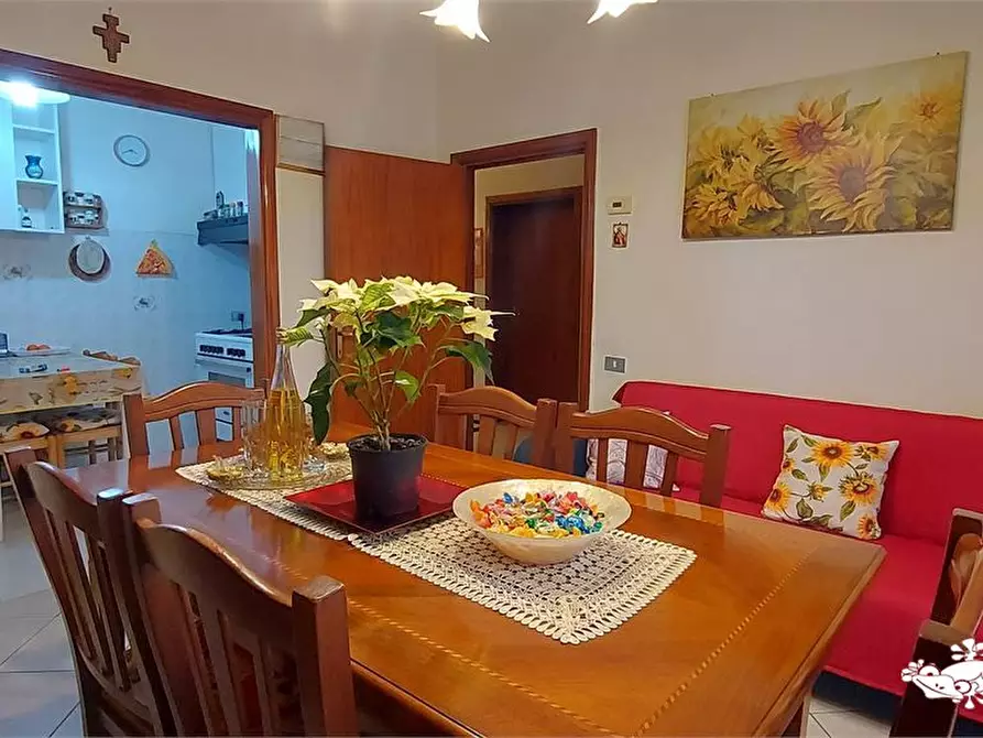 Immagine 2 di Appartamento in vendita  a San Gimignano