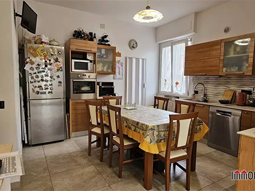 Immagine 9 di Appartamento in vendita  a Colle Di Val D'elsa