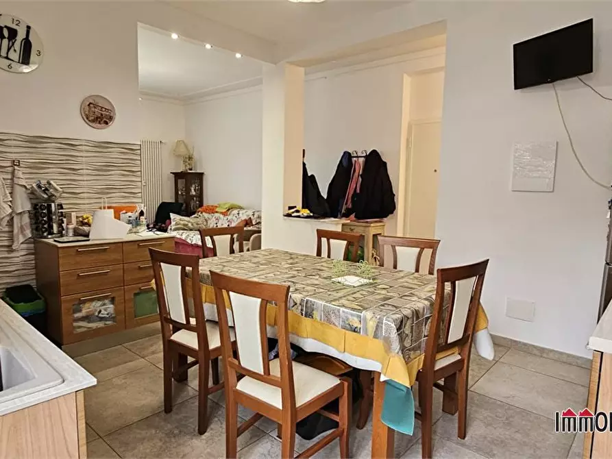 Immagine 10 di Appartamento in vendita  a Colle Di Val D'elsa