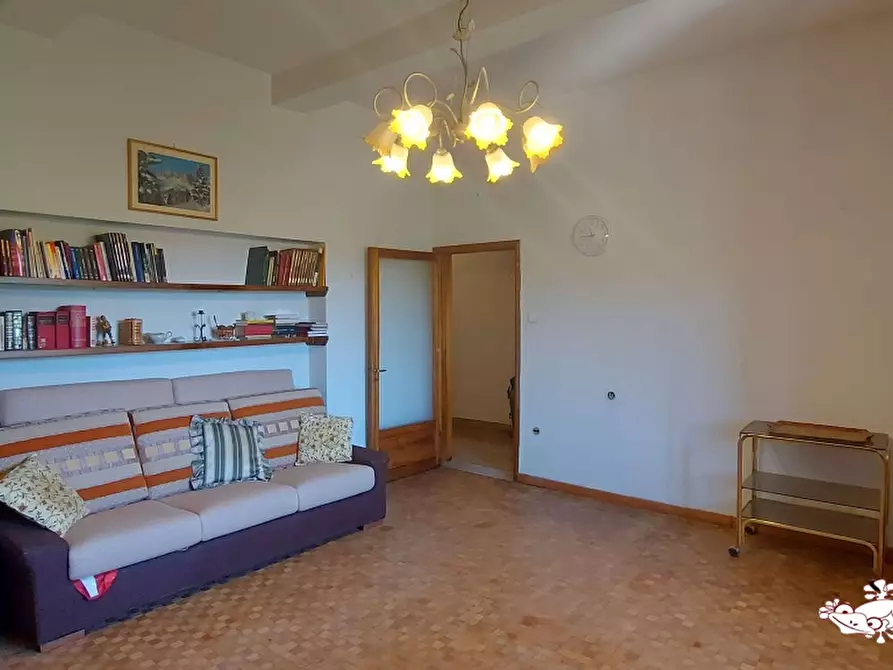 Immagine 7 di Appartamento in vendita  a San Gimignano