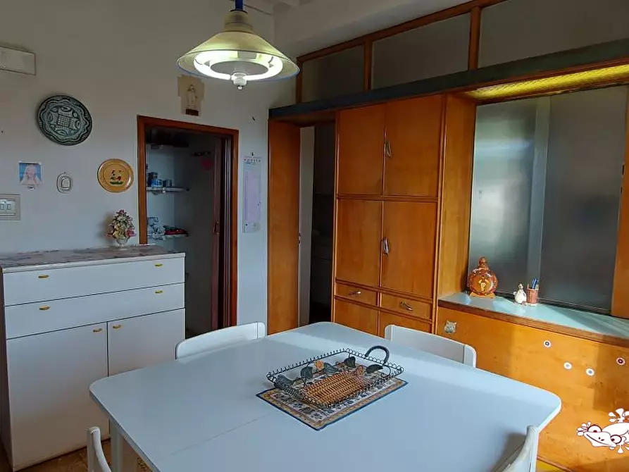 Immagine 4 di Appartamento in vendita  a San Gimignano