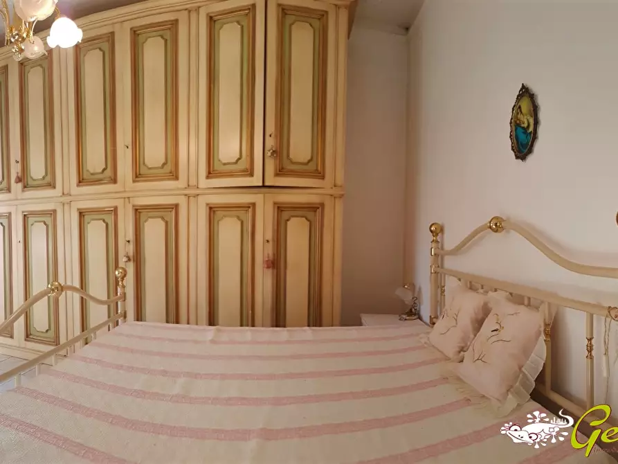 Immagine 6 di Appartamento in vendita  a San Gimignano