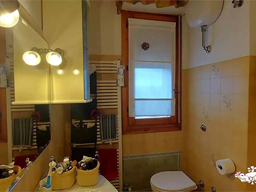 Immagine 9 di Appartamento in vendita  a San Gimignano