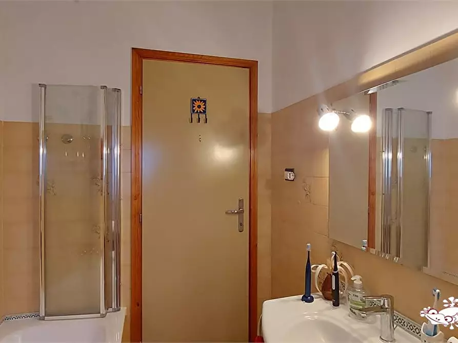 Immagine 10 di Appartamento in vendita  a San Gimignano