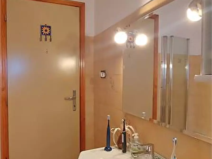 Immagine 8 di Appartamento in vendita  a San Gimignano