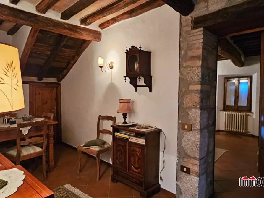 Immagine 10 di Appartamento in vendita  a Casole D'elsa