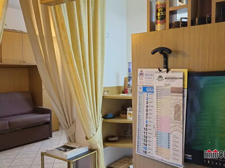 Immagine 6 di Appartamento in vendita  a Colle Di Val D'elsa