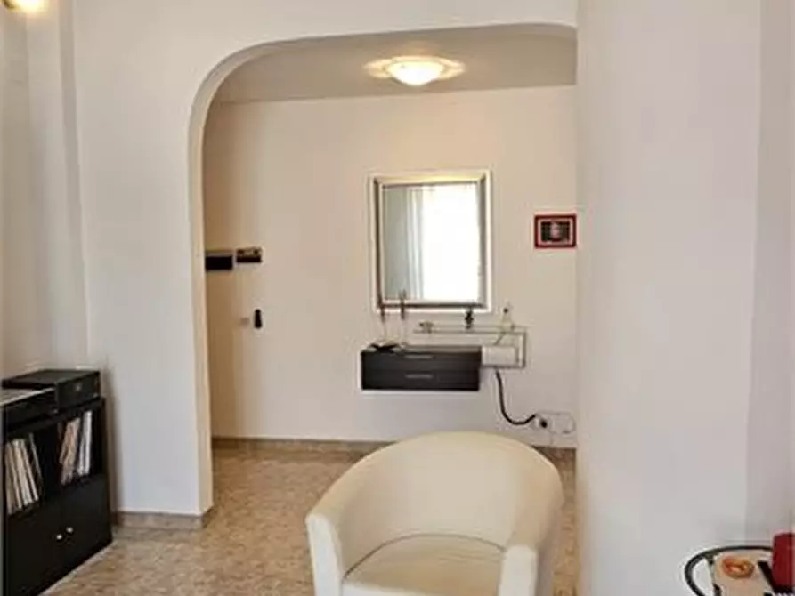 Immagine 6 di Appartamento in vendita  a Poggibonsi