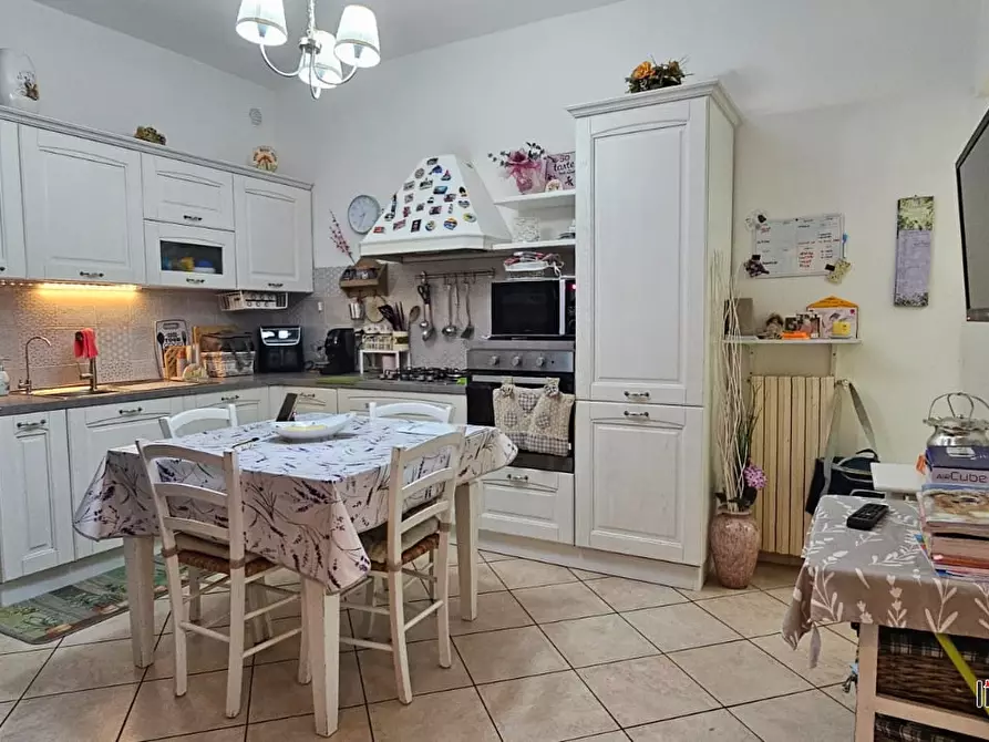 Immagine 4 di Appartamento in vendita  a Colle Di Val D'elsa