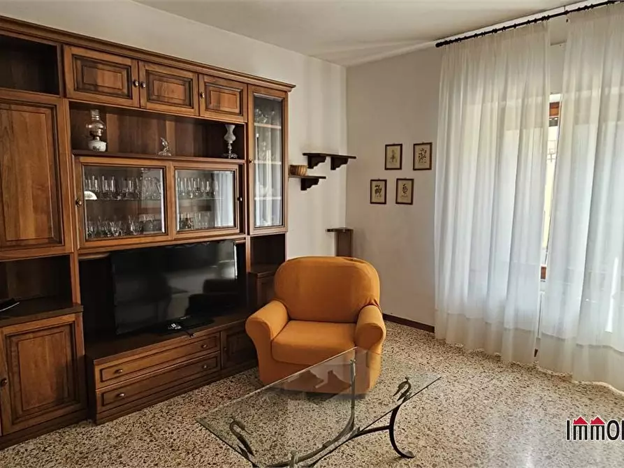 Immagine 5 di Appartamento in vendita  a San Gimignano