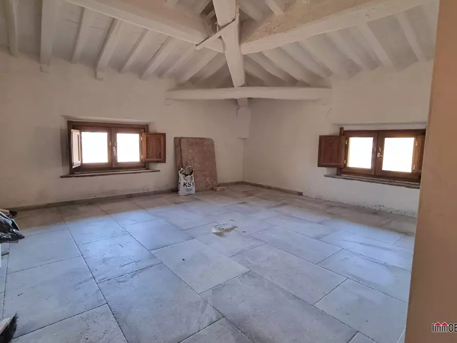 Immagine 8 di Appartamento in vendita  a Poggibonsi