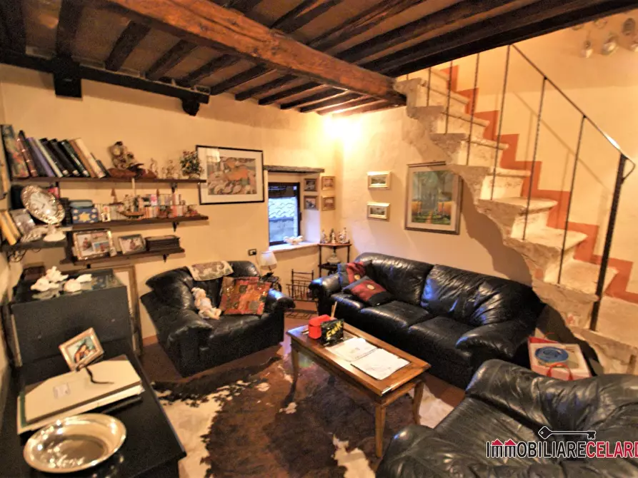 Immagine 2 di Appartamento in vendita  a Poggibonsi