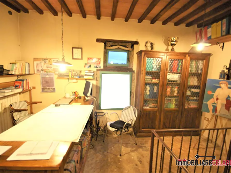 Immagine 9 di Appartamento in vendita  a Poggibonsi