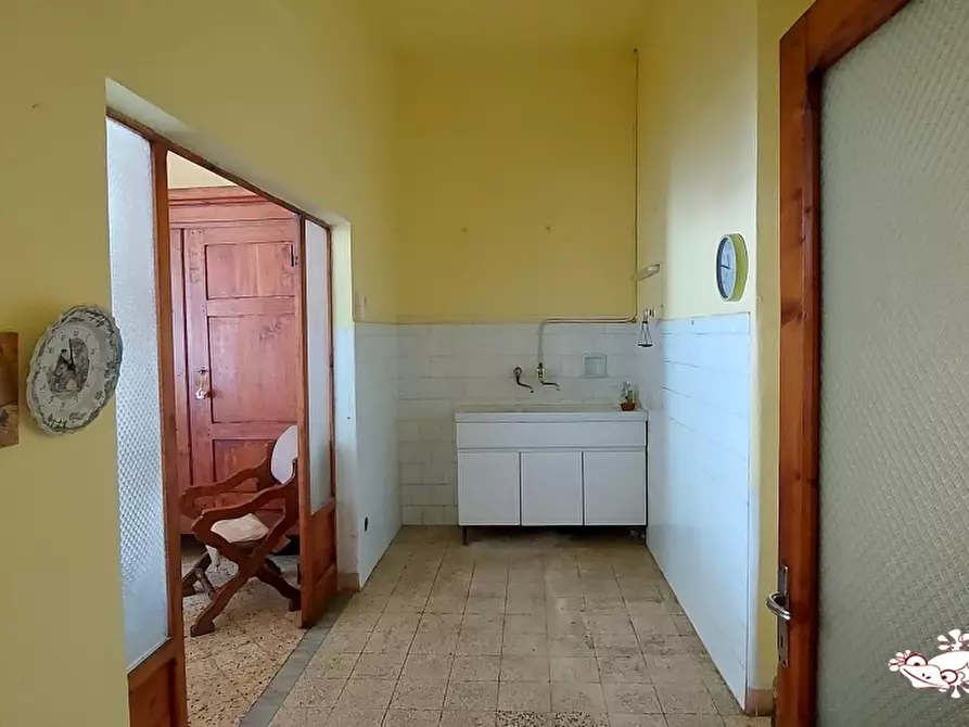 Immagine 5 di Appartamento in vendita  a San Gimignano