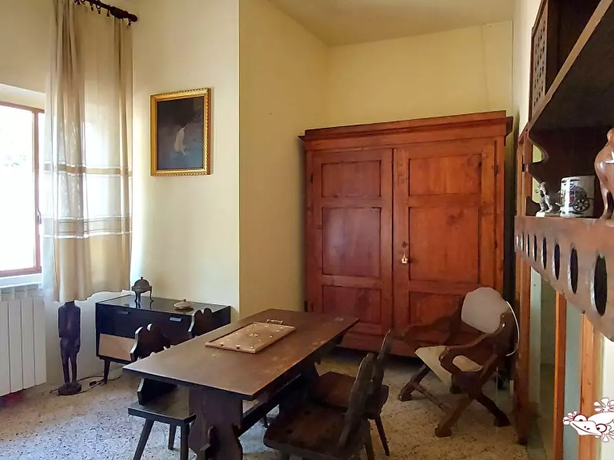 Immagine 4 di Appartamento in vendita  a San Gimignano