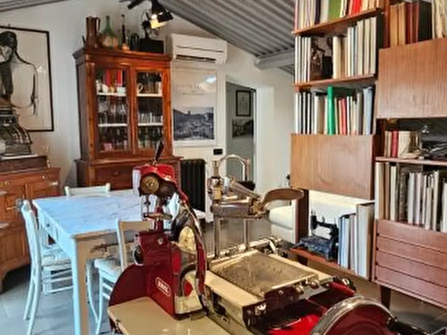 Immagine 10 di Appartamento in vendita  a Poggibonsi