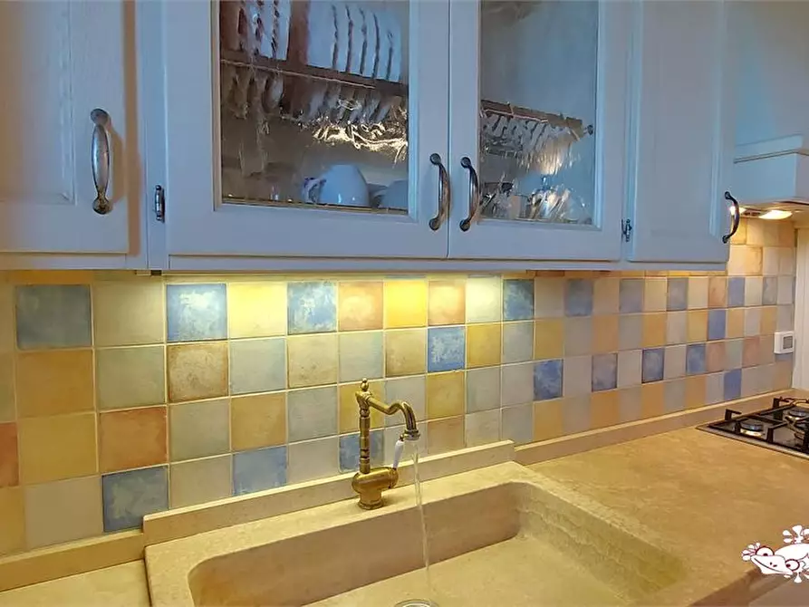 Immagine 5 di Appartamento in vendita  a San Gimignano