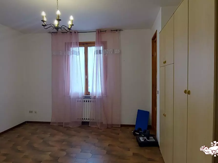 Immagine 4 di Appartamento in vendita  a San Gimignano