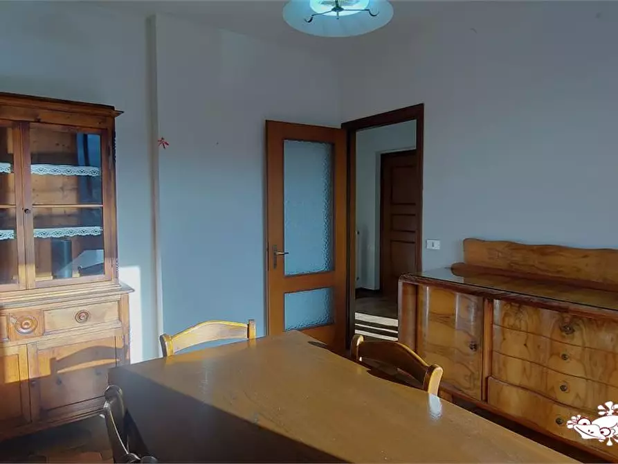 Immagine 5 di Appartamento in vendita  a San Gimignano