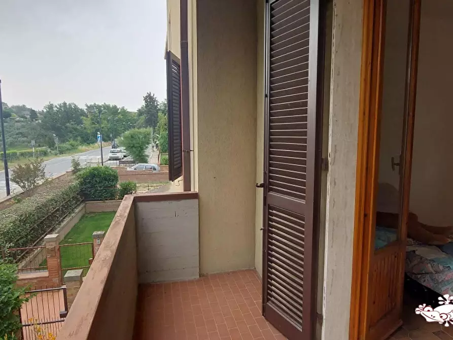 Immagine 7 di Appartamento in vendita  a San Gimignano