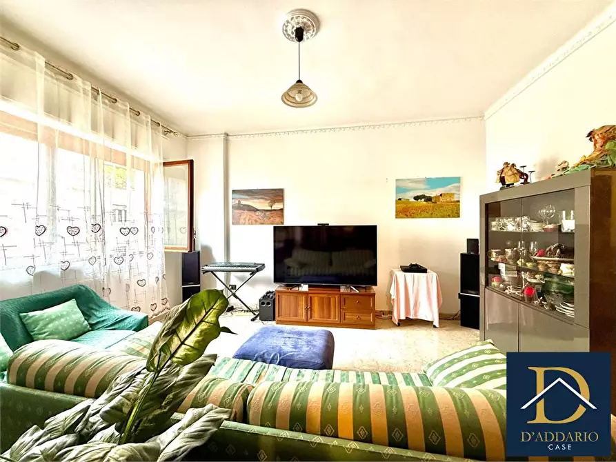 Immagine 5 di Appartamento in vendita  71 a Taranto