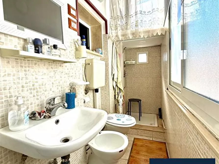 Immagine 8 di Appartamento in vendita  280 a Taranto