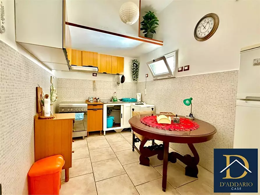 Immagine 5 di Appartamento in vendita  280 a Taranto