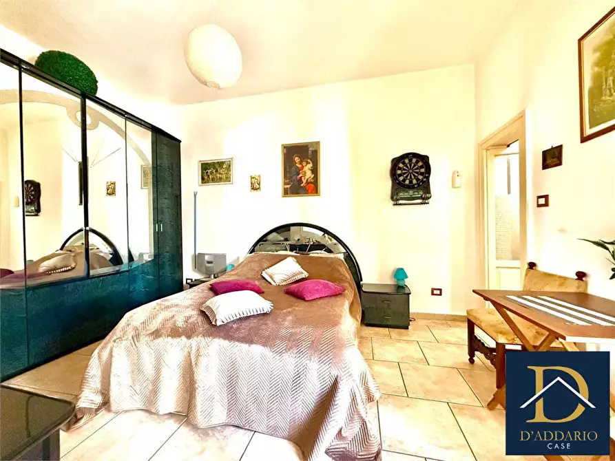 Immagine 4 di Appartamento in vendita  280 a Taranto