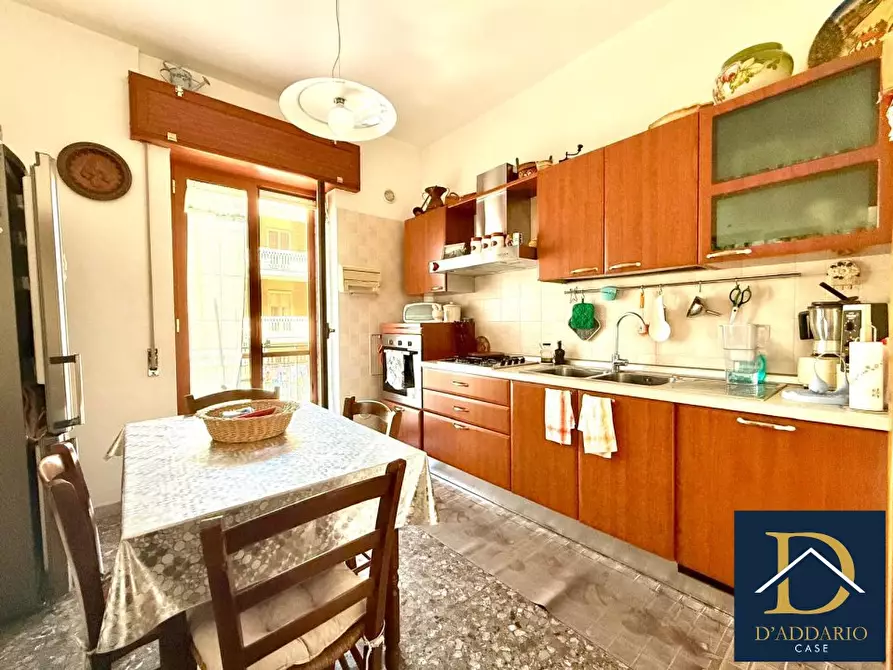 Immagine 5 di Appartamento in vendita  86 a Taranto