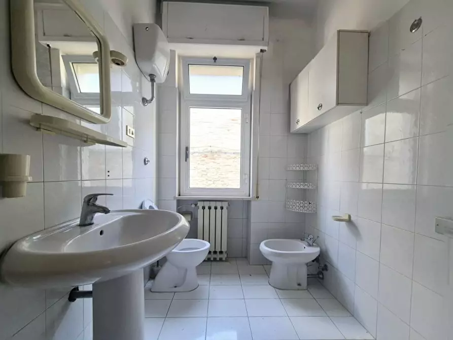 Immagine 10 di Appartamento in vendita  a Castilenti