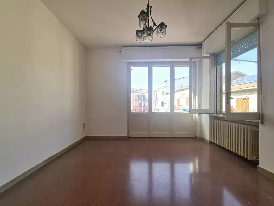 Immagine 4 di Appartamento in vendita  a Castilenti