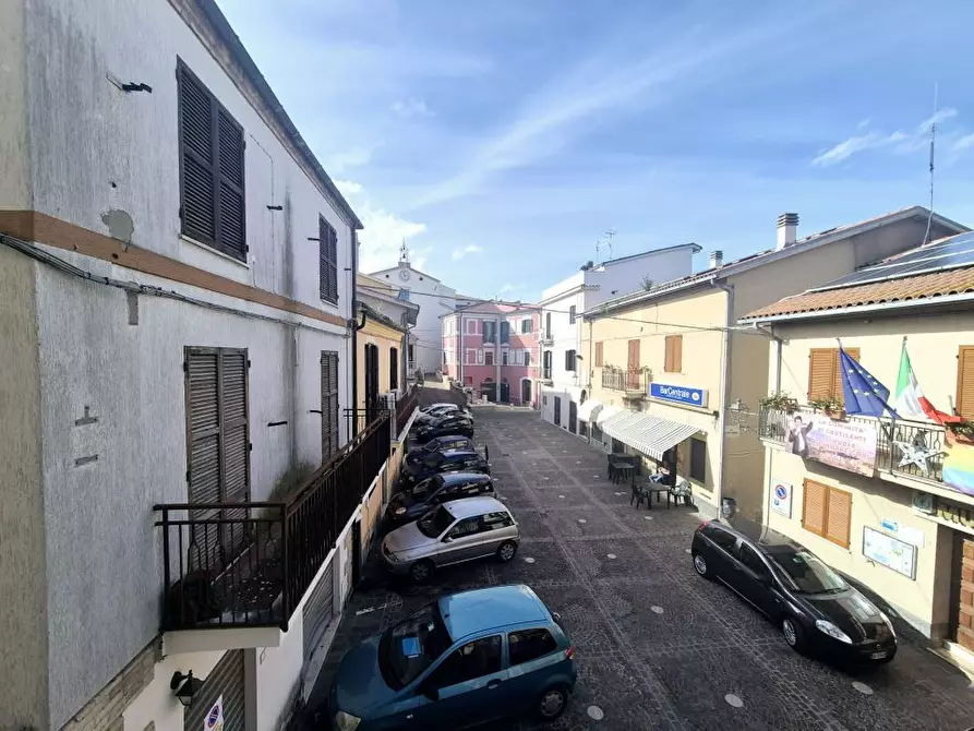 Immagine 8 di Appartamento in vendita  a Castilenti