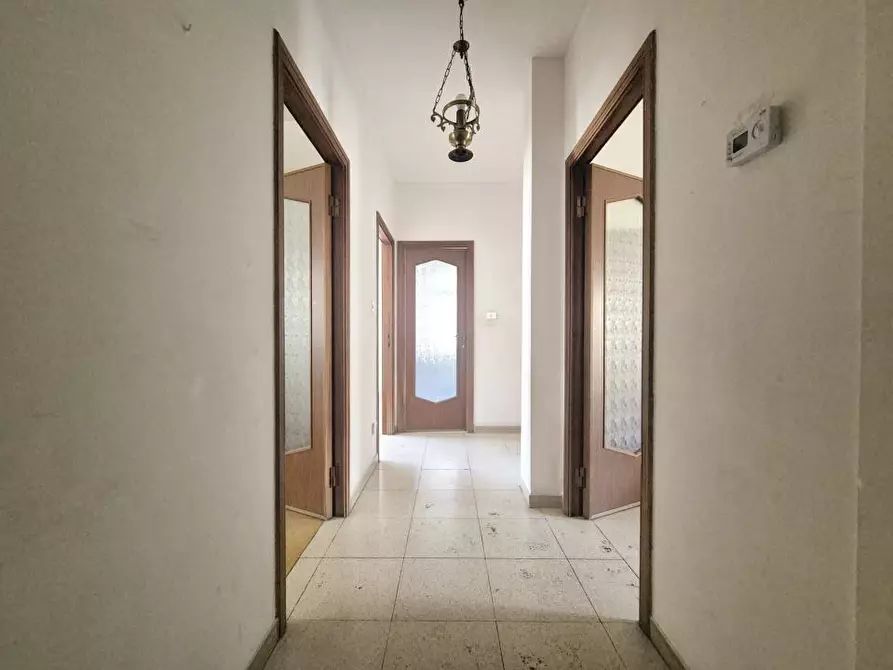 Immagine 9 di Appartamento in vendita  a Castilenti