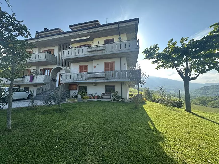 Immagine 4 di Appartamento in vendita  a Civitella Del Tronto