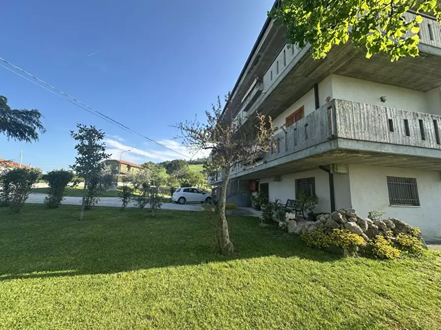 Immagine 2 di Appartamento in vendita  a Civitella Del Tronto
