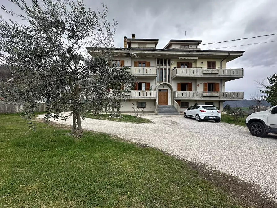 Immagine 9 di Appartamento in vendita  a Civitella Del Tronto