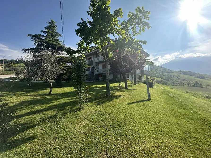 Immagine 3 di Appartamento in vendita  a Civitella Del Tronto