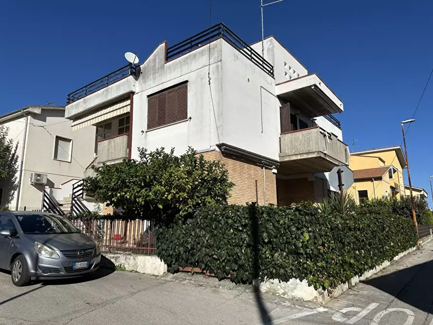 Immagine 2 di Appartamento in vendita  31 a Giulianova