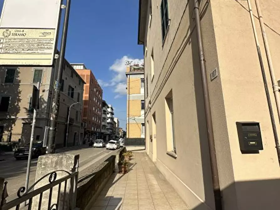 Immagine 3 di Appartamento in vendita  105 a Teramo