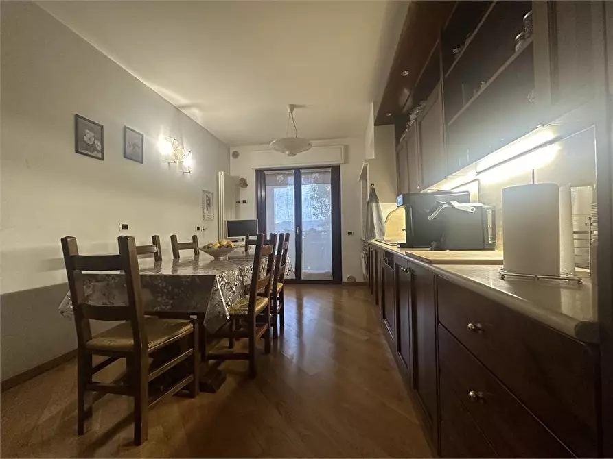 Immagine 8 di Appartamento in vendita  5 a Teramo