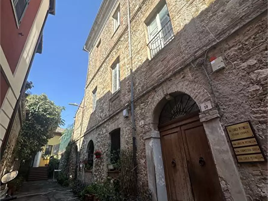 Immagine 1 di Appartamento in vendita  10 a Teramo