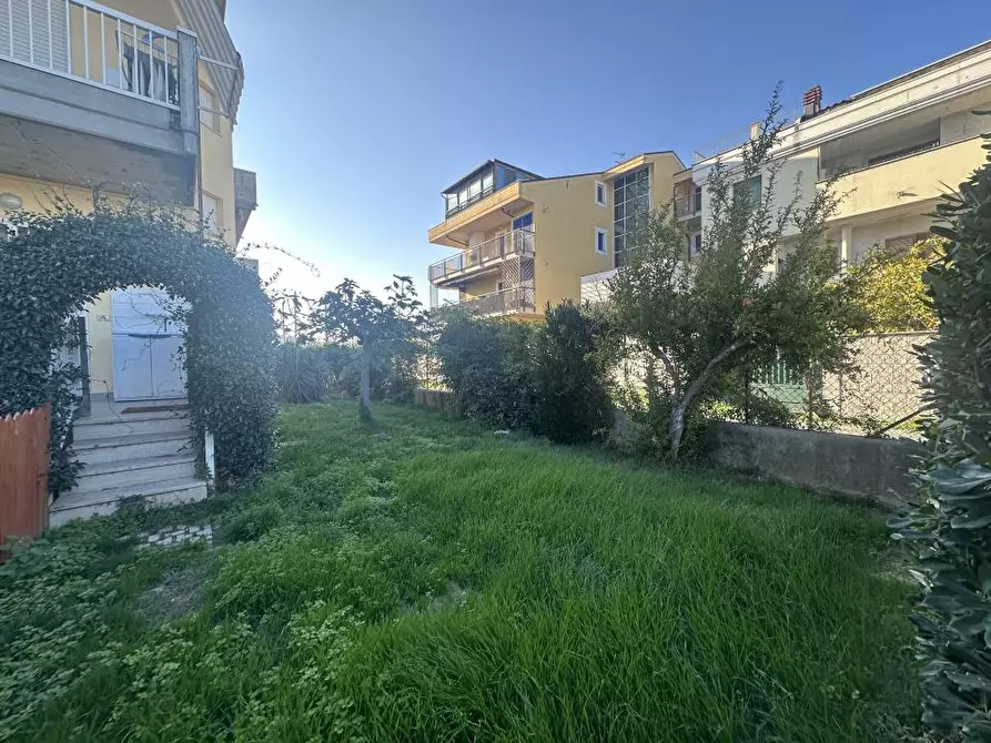 Immagine 5 di Appartamento in vendita  snc a Roseto Degli Abruzzi