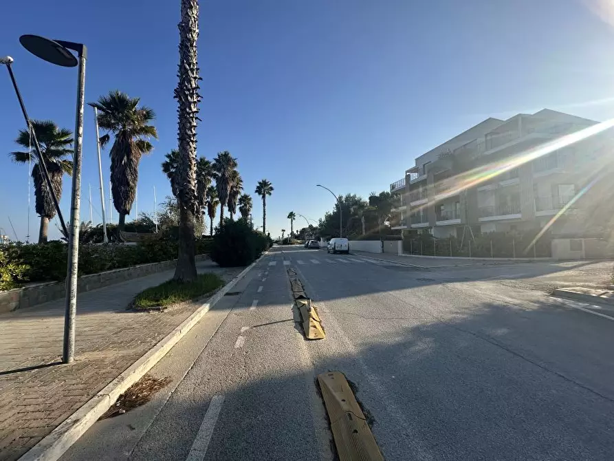 Immagine 8 di Appartamento in vendita  snc a Roseto Degli Abruzzi